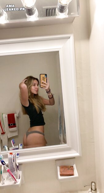 Ⓛⓔⓐⓚⓔⓓ - Maya L