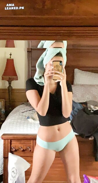 Ⓛⓔⓐⓚⓔⓓ - Maya L