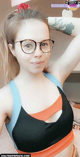 Ⓛⓔⓐⓚⓔⓓ - Gemma C