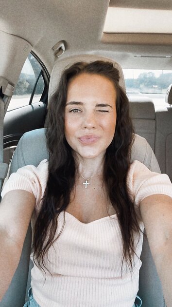 Ⓛⓔⓐⓚⓔⓓ - Maddie H