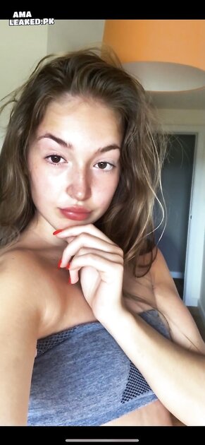 Ⓛⓔⓐⓚⓔⓓ - Eva C