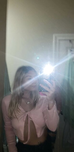 Ⓛⓔⓐⓚⓔⓓ - Haleigh F