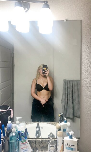 Ⓛⓔⓐⓚⓔⓓ - Haleigh F