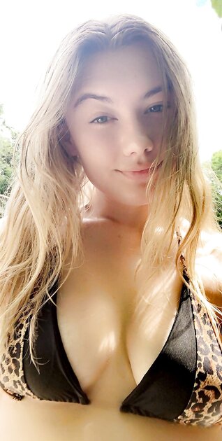 Ⓛⓔⓐⓚⓔⓓ - Haleigh F