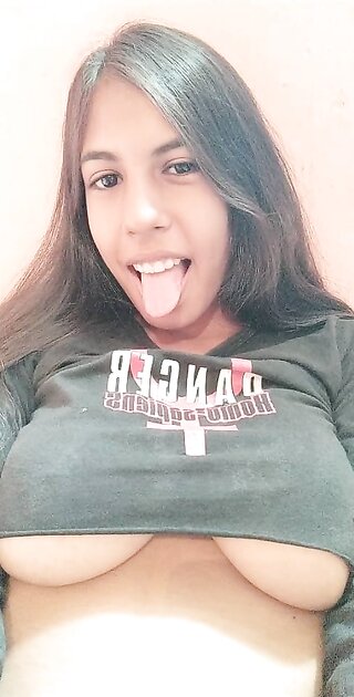 Flaca putipobre tetona ????