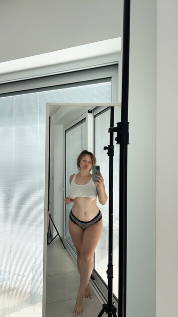 Natalia Fadeev Sexy Photos