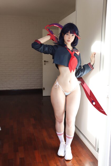 Me1adinha Nua Cosplay