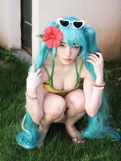 Me1adinha Nua Cosplay