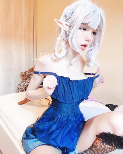 Me1adinha Nua Cosplay
