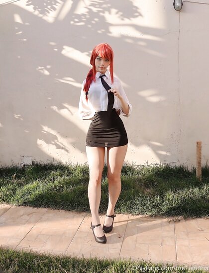 Me1adinha Nua Cosplay